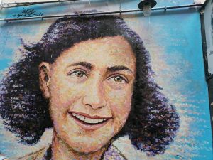 Graffiti Porträt Anne Frank