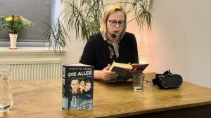 Florentine Anders liest aus ihrem Buch "Die Allee"